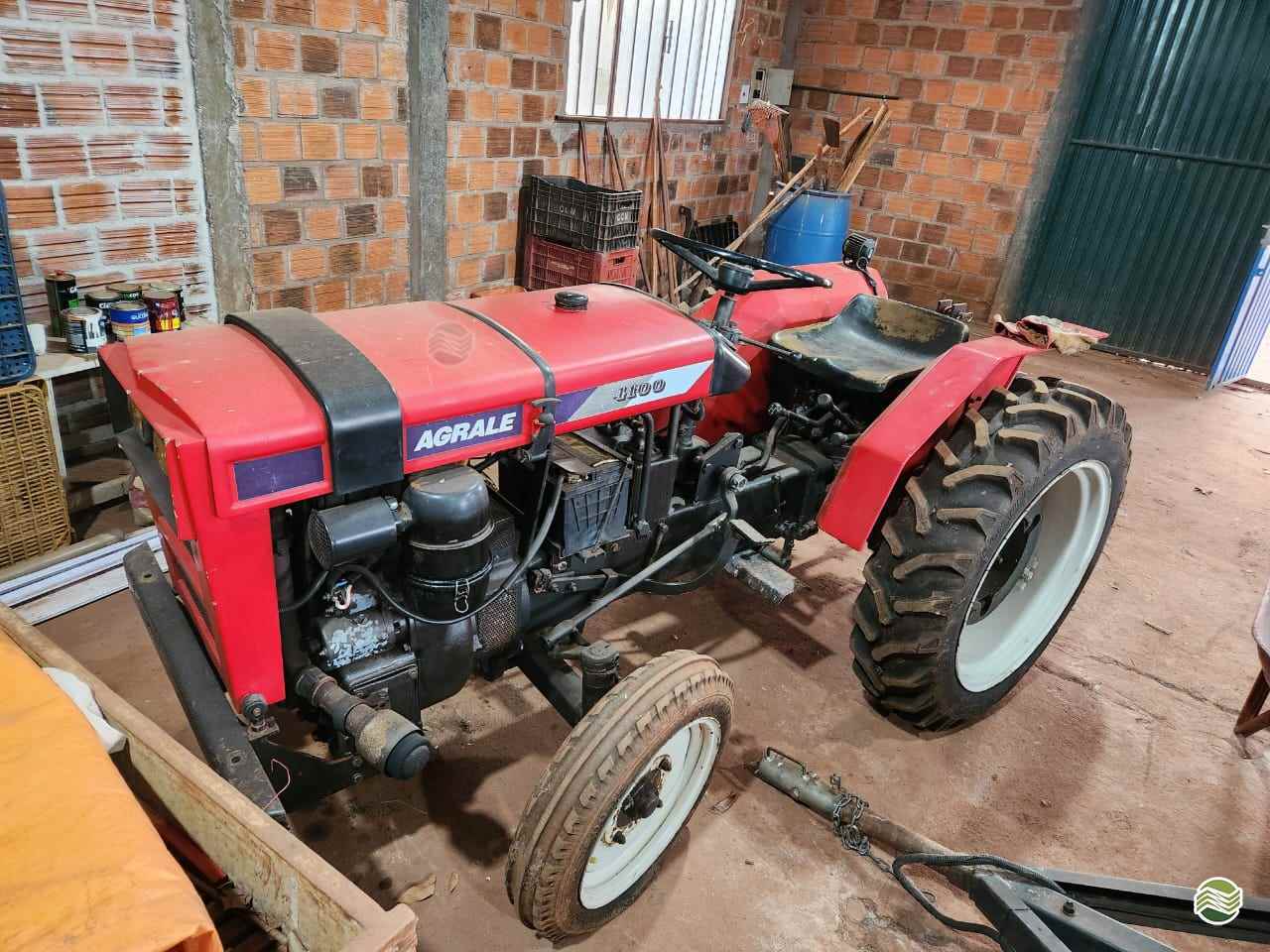 TRATOR AGRALE AGRALE 4100 Tração 4x2 Camtrac Máquinas Agrícolas MARIALVA PARANÁ PR